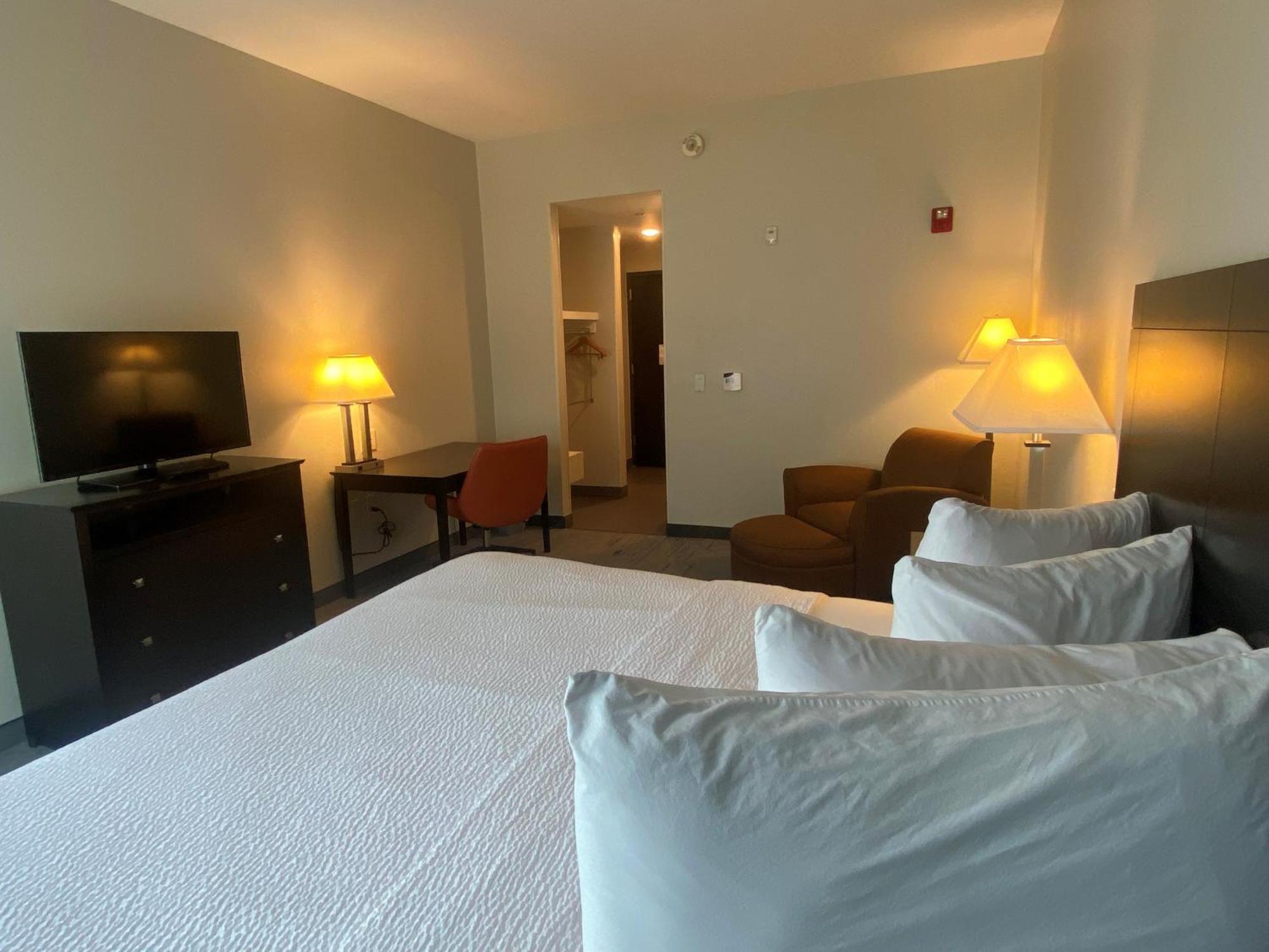 Wingate By Wyndham State Arena Raleigh/Cary Hotel Ngoại thất bức ảnh