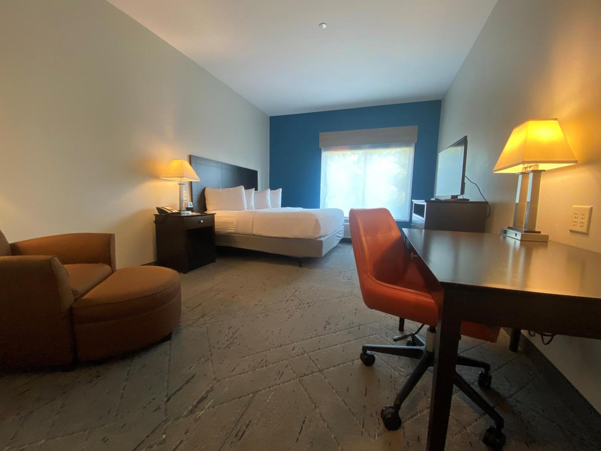 Wingate By Wyndham State Arena Raleigh/Cary Hotel Ngoại thất bức ảnh