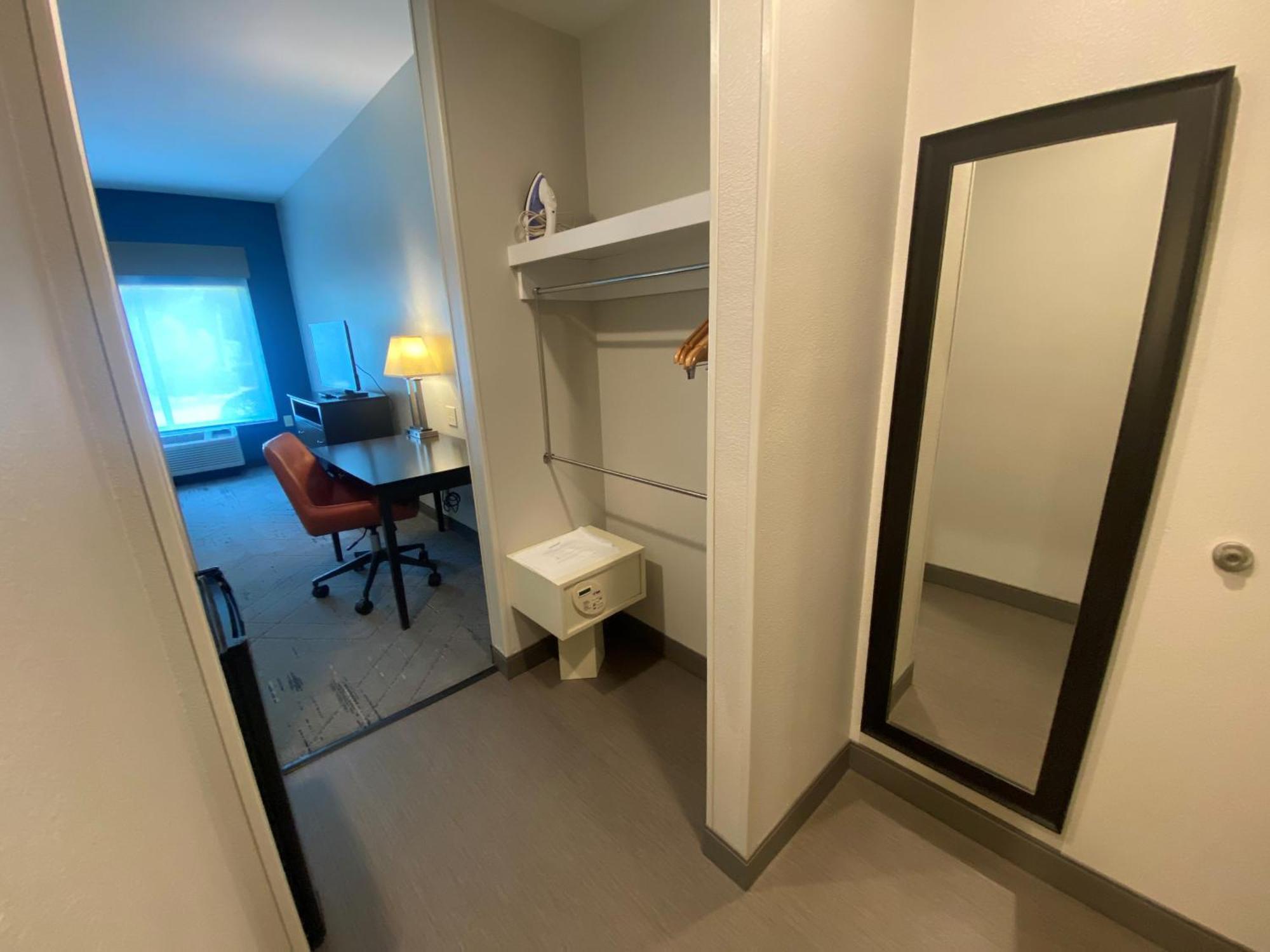 Wingate By Wyndham State Arena Raleigh/Cary Hotel Ngoại thất bức ảnh