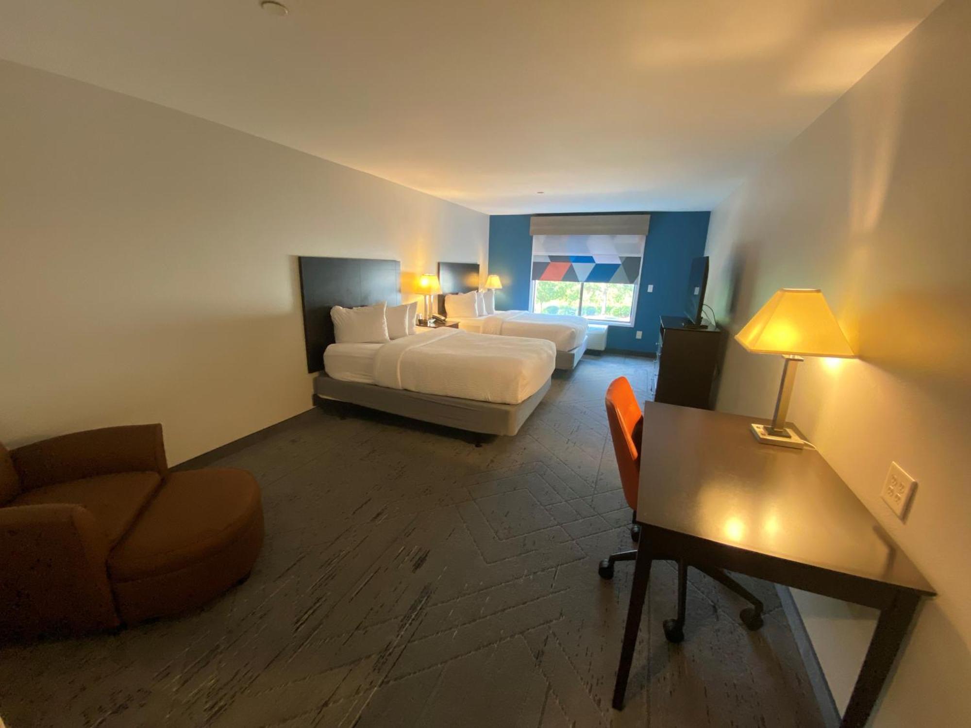 Wingate By Wyndham State Arena Raleigh/Cary Hotel Ngoại thất bức ảnh