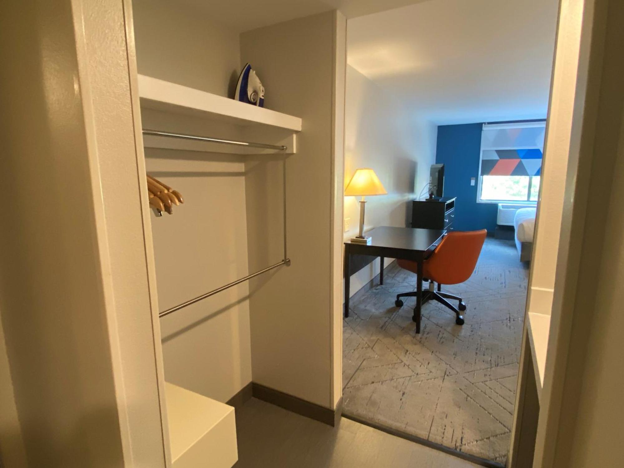 Wingate By Wyndham State Arena Raleigh/Cary Hotel Ngoại thất bức ảnh