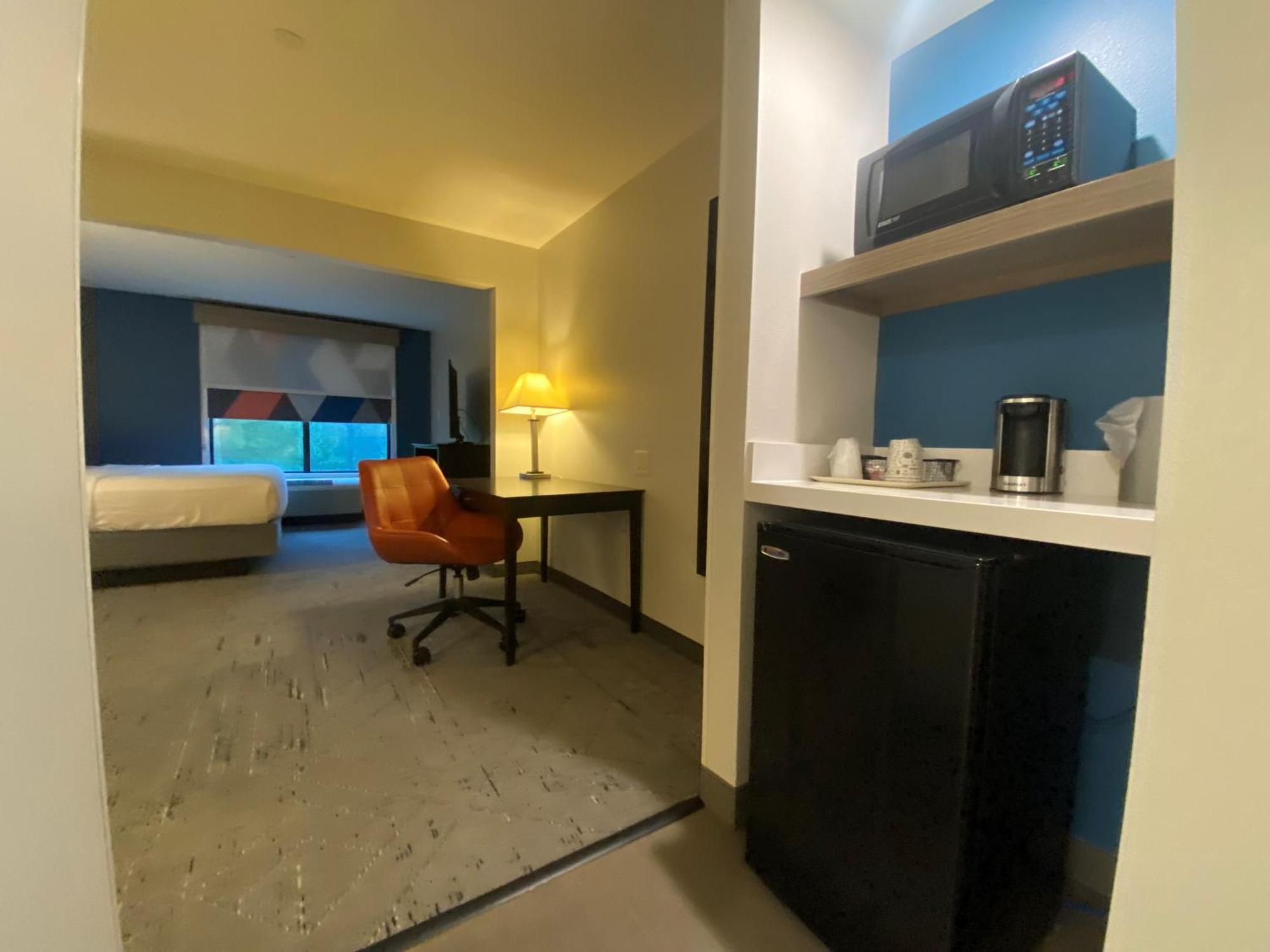 Wingate By Wyndham State Arena Raleigh/Cary Hotel Ngoại thất bức ảnh