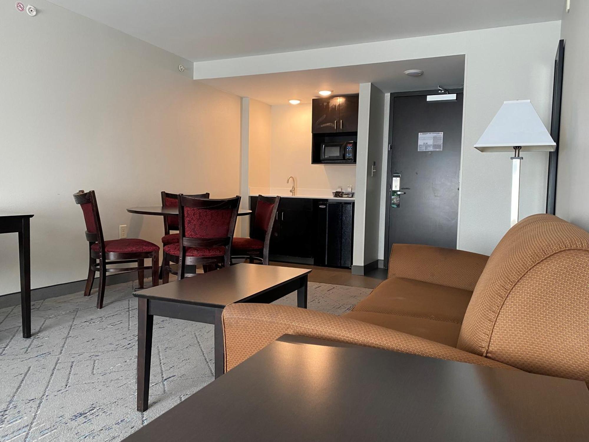 Wingate By Wyndham State Arena Raleigh/Cary Hotel Ngoại thất bức ảnh