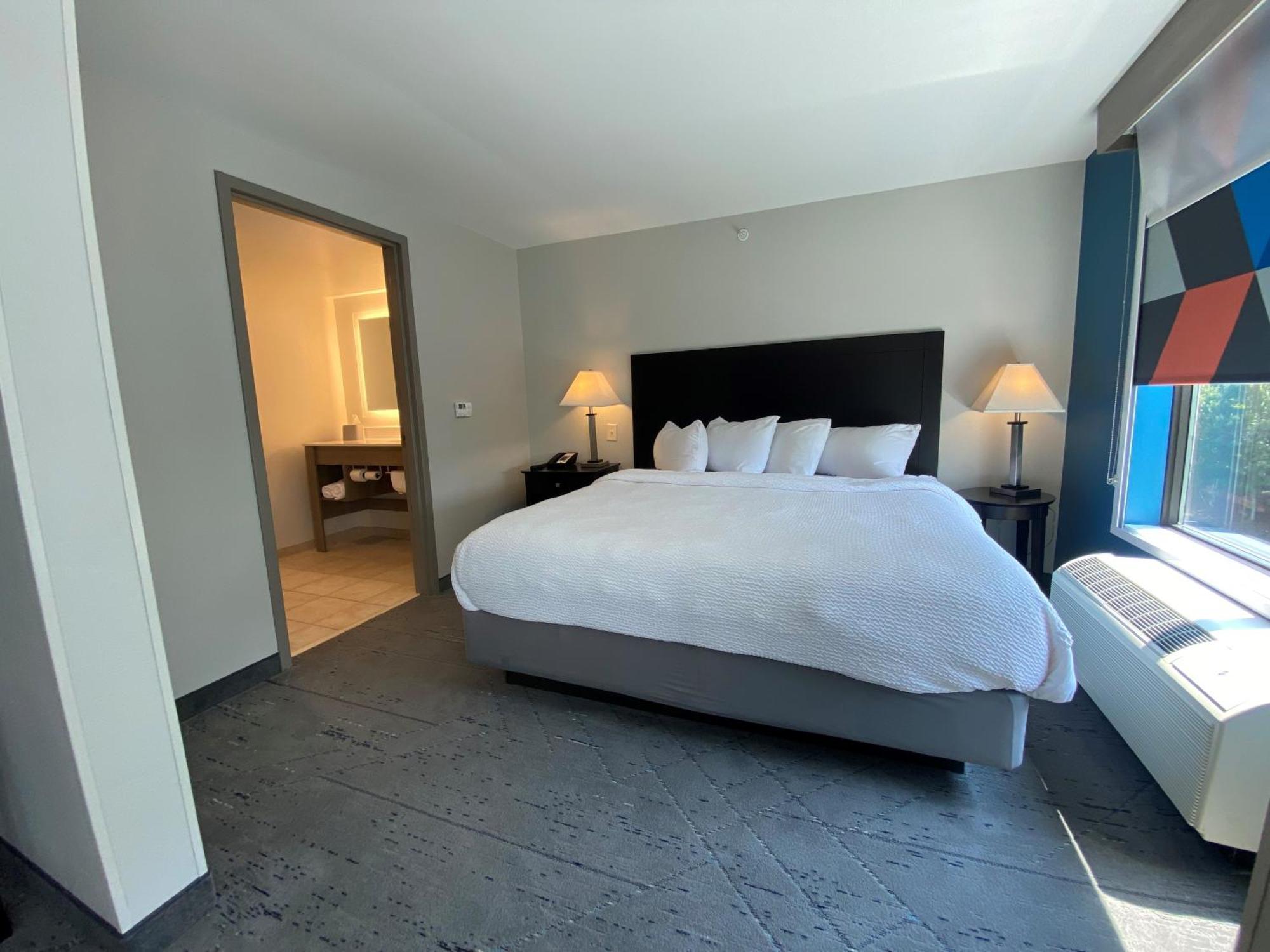 Wingate By Wyndham State Arena Raleigh/Cary Hotel Ngoại thất bức ảnh