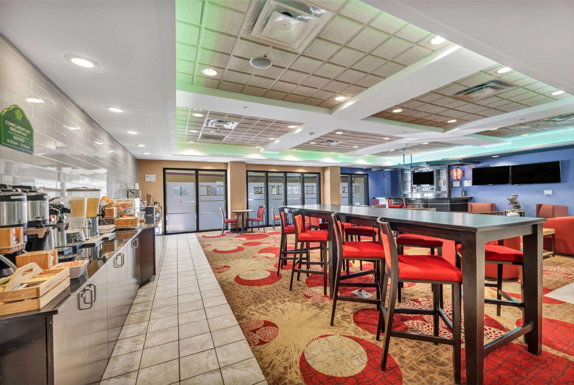 Wingate By Wyndham State Arena Raleigh/Cary Hotel Ngoại thất bức ảnh