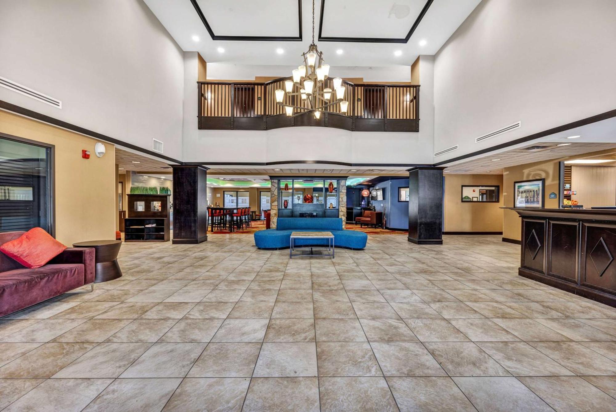 Wingate By Wyndham State Arena Raleigh/Cary Hotel Ngoại thất bức ảnh
