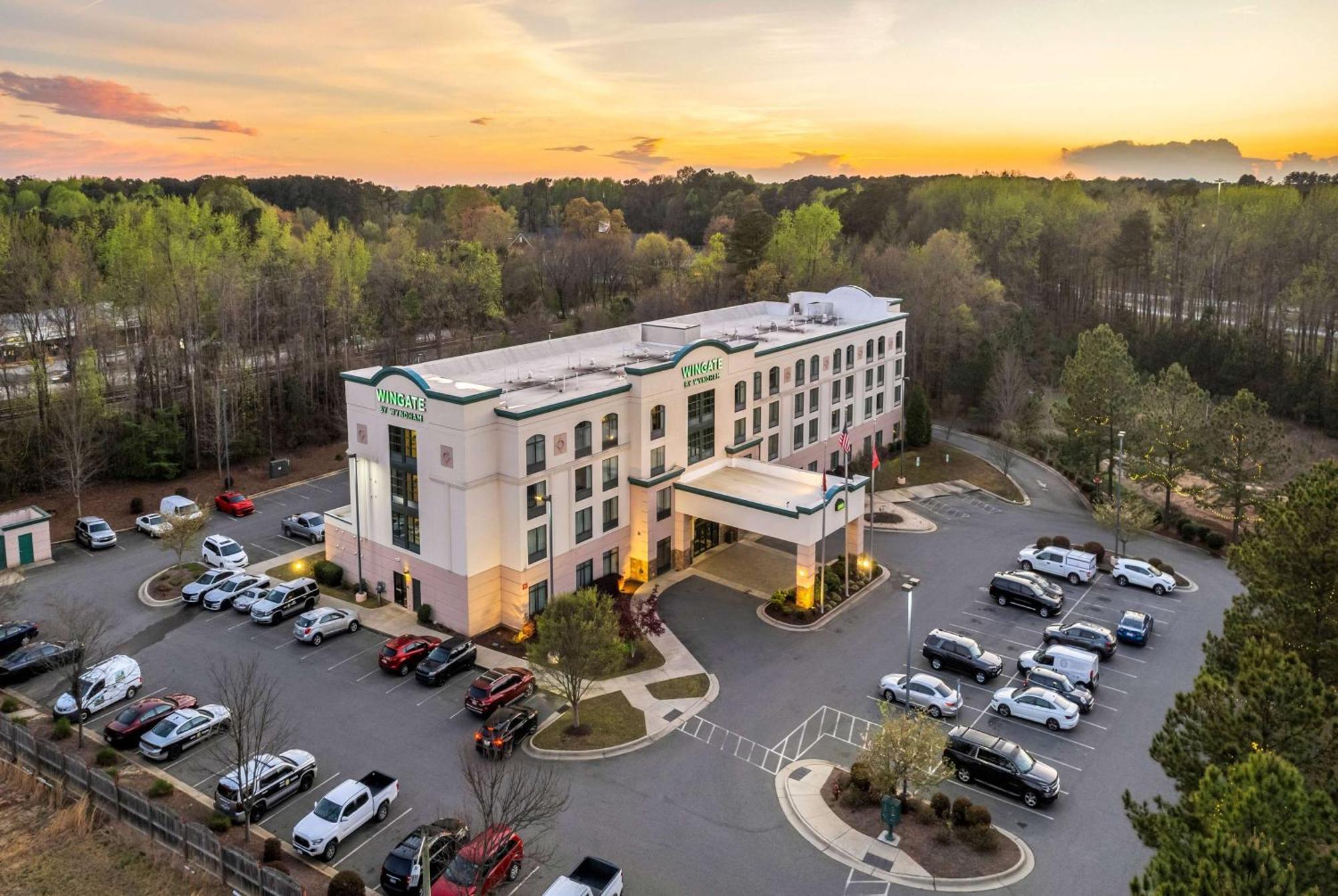 Wingate By Wyndham State Arena Raleigh/Cary Hotel Ngoại thất bức ảnh