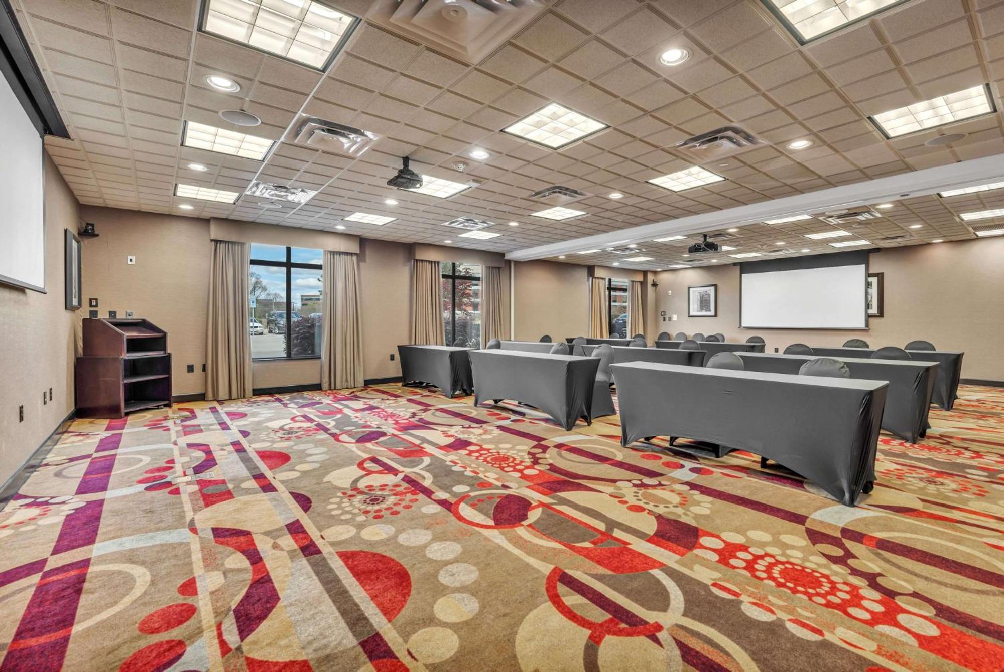Wingate By Wyndham State Arena Raleigh/Cary Hotel Ngoại thất bức ảnh