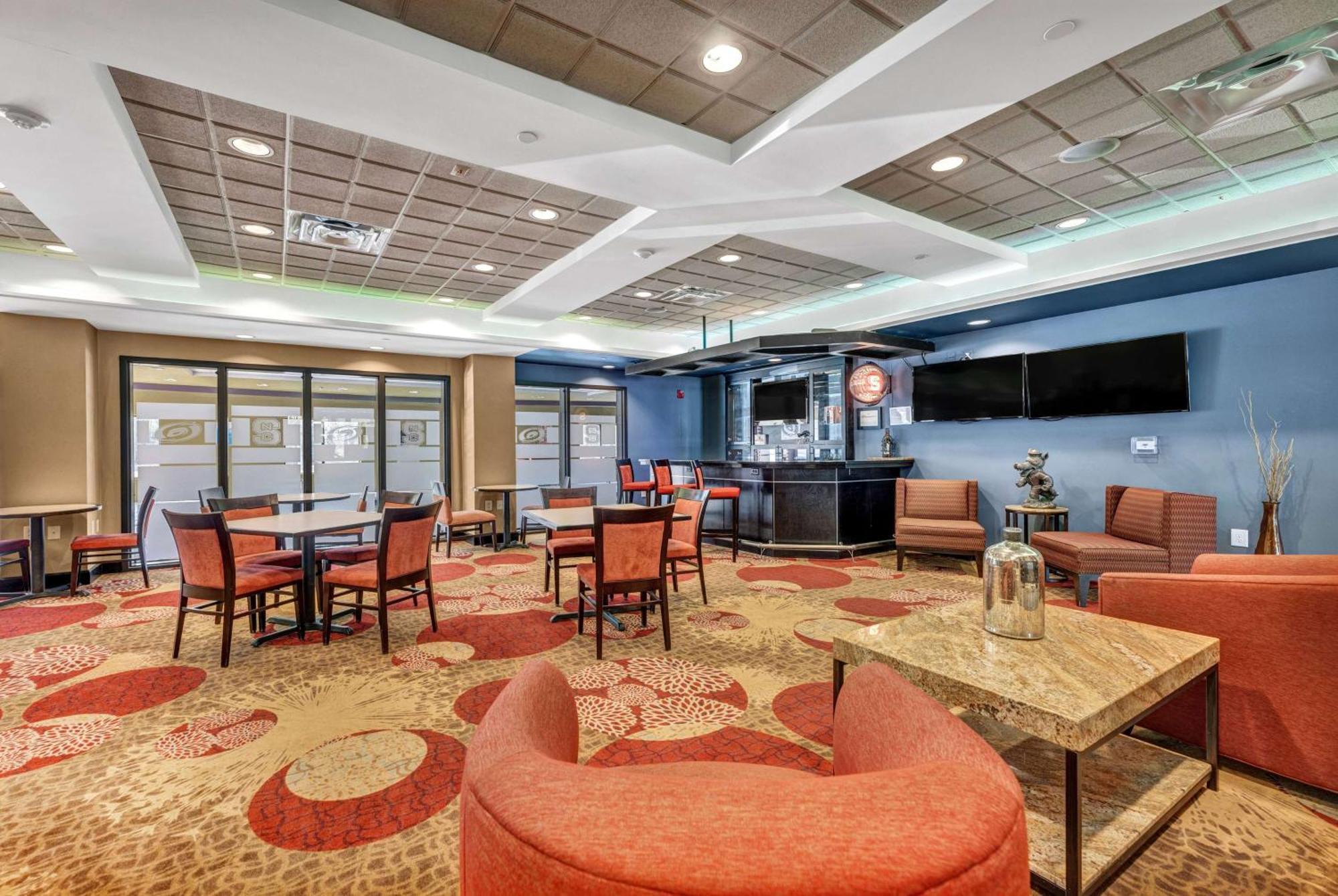 Wingate By Wyndham State Arena Raleigh/Cary Hotel Ngoại thất bức ảnh